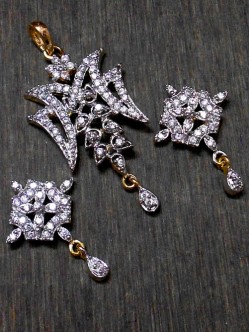 cz_pendant_02684ADP8